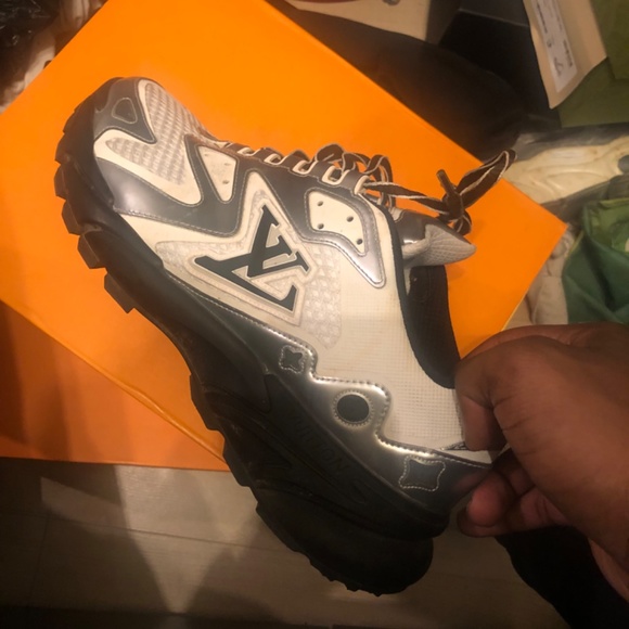 LV SHOES MEN - Picture 5 of 6